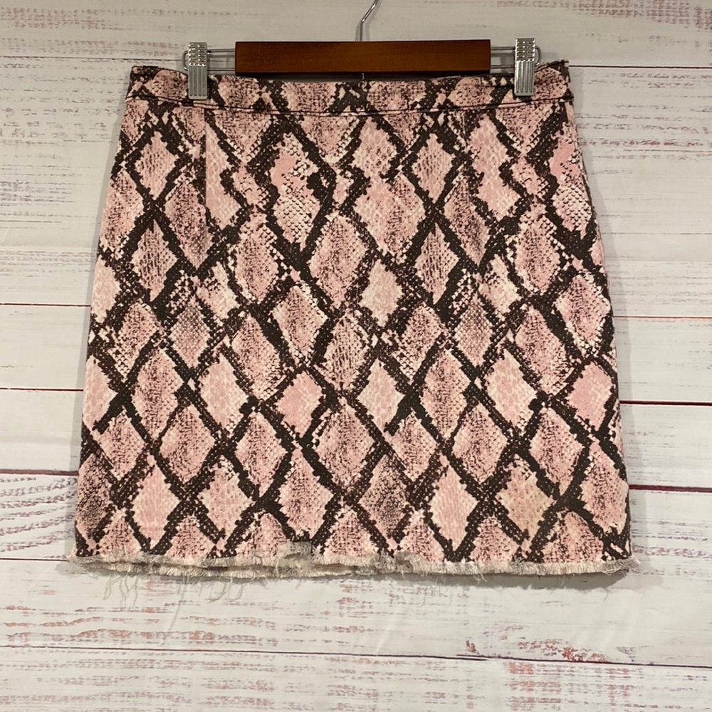 Pink skirt